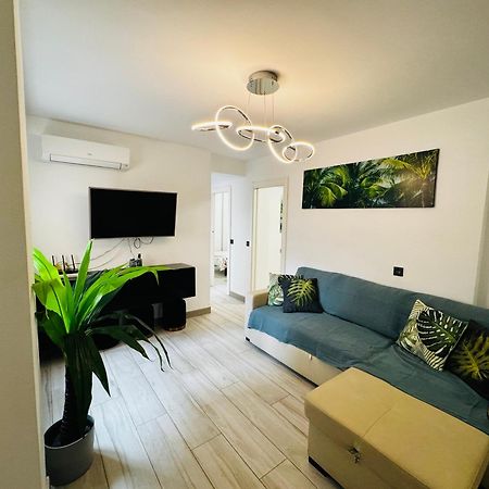 Apartamento Fabrynne Beach Malaga Luaran gambar