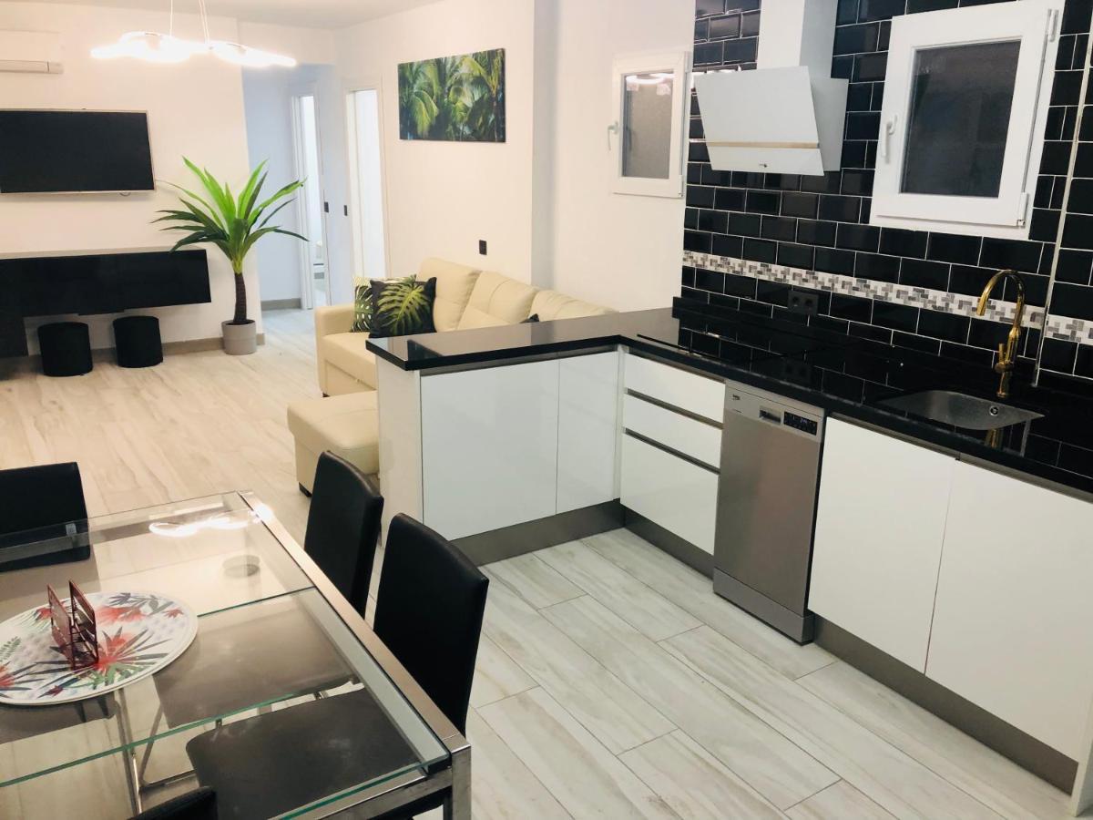 Apartamento Fabrynne Beach Malaga Luaran gambar