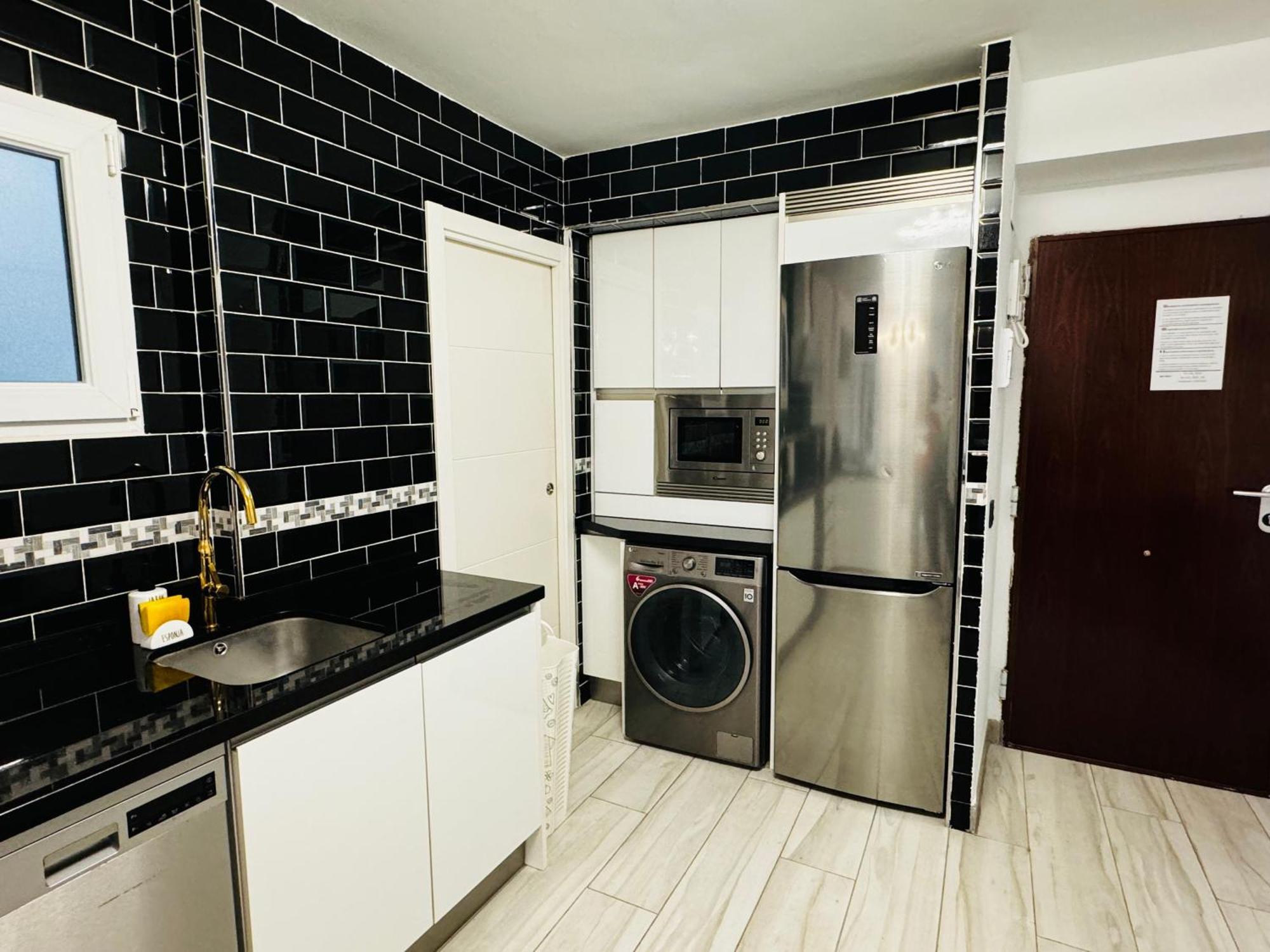 Apartamento Fabrynne Beach Malaga Luaran gambar